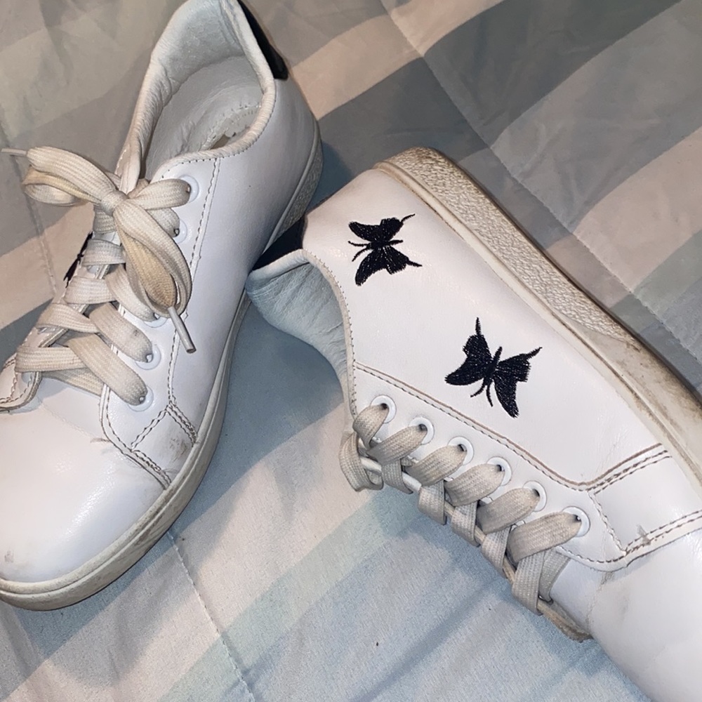 Shoes - Picture 2 of 3